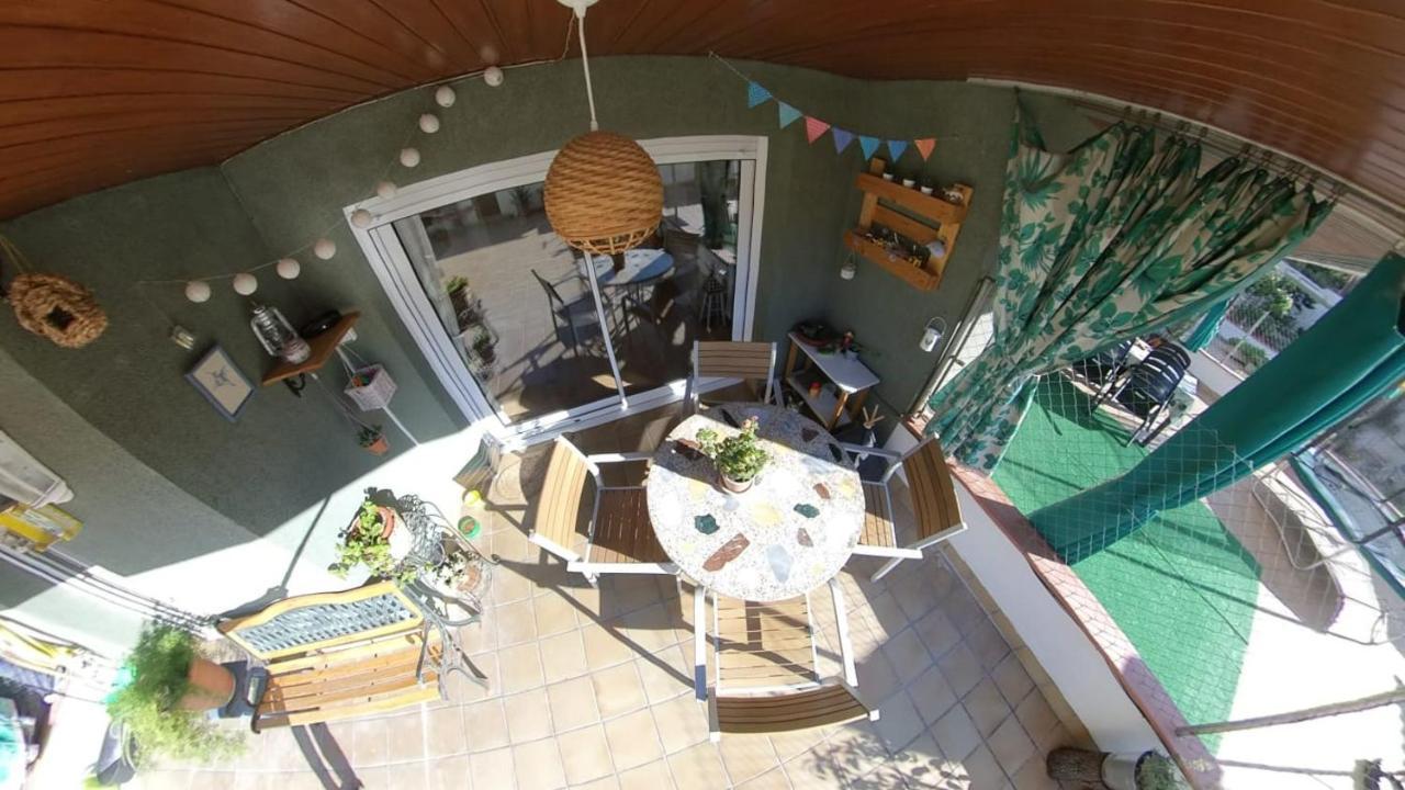 Capellades Habitacion Con Patio En Piso Compartido מראה חיצוני תמונה