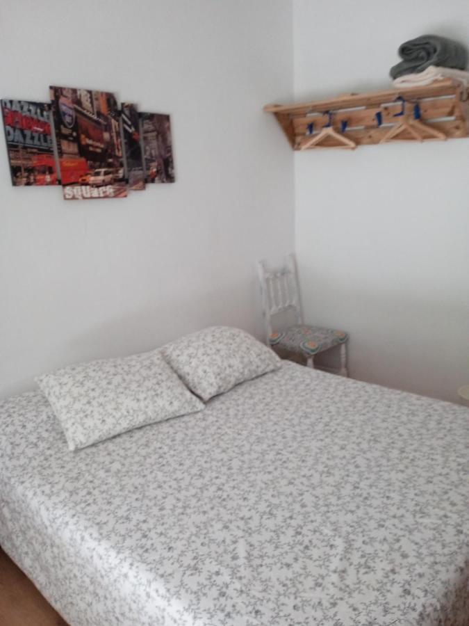 Capellades Habitacion Con Patio En Piso Compartido מראה חיצוני תמונה