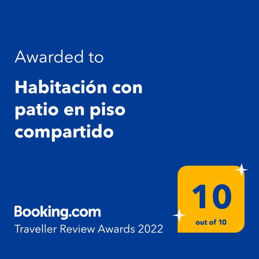 Capellades Habitacion Con Patio En Piso Compartido מראה חיצוני תמונה